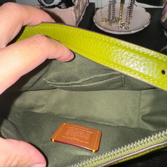 Coach Green Crossbody Bag - Picture 4 of 7